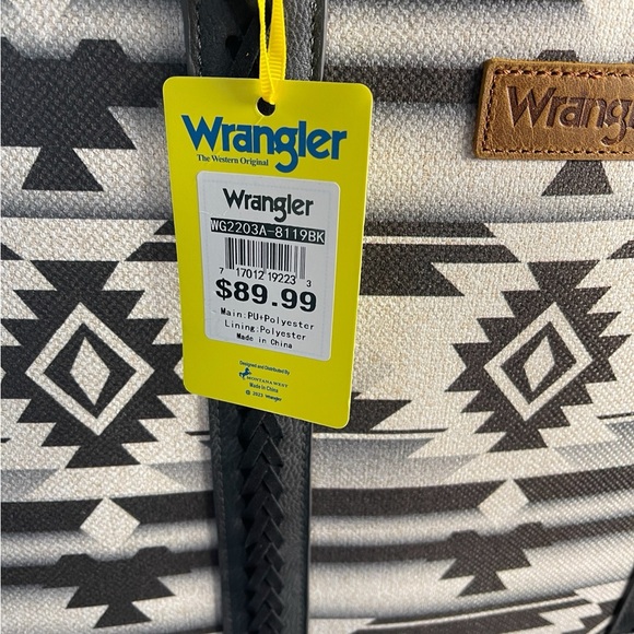 Elegant Wrangler Black & White Aztec Tote Bag - Brand New with Tags - Picture 9 of 9